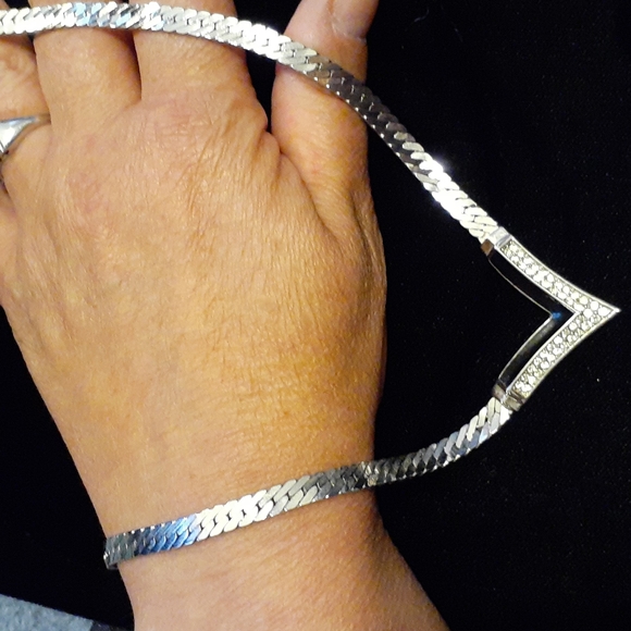 RARE SILVER Vintage Christian Dior V Chevron cz enamel necklace 16-18" - Picture 8 of 10